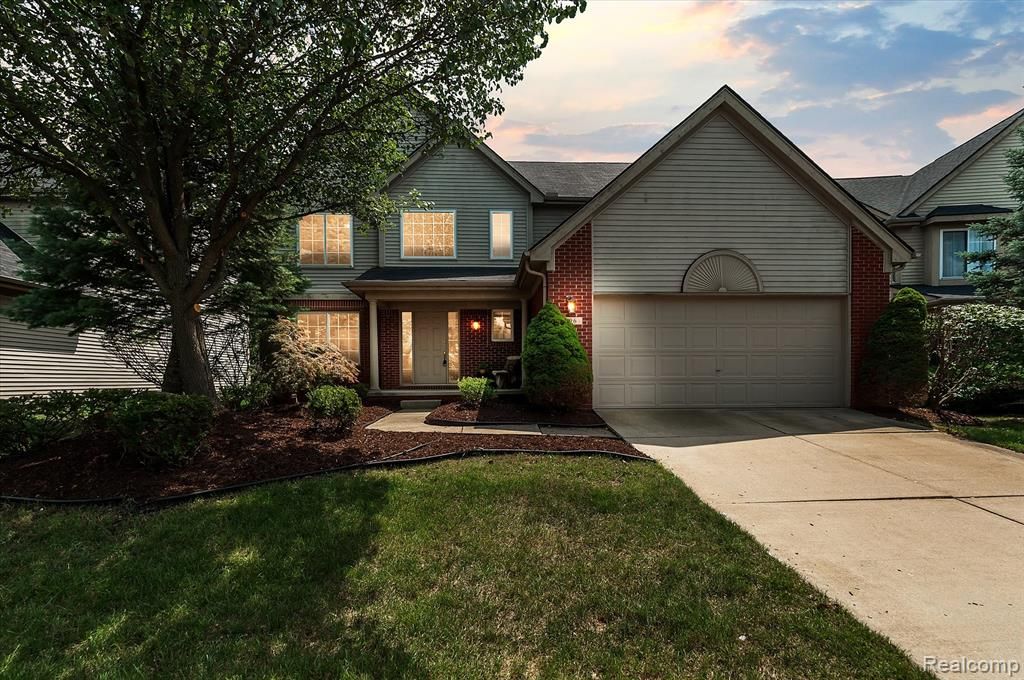 396 Sedgewood Ln, Ann Arbor, MI 48103
