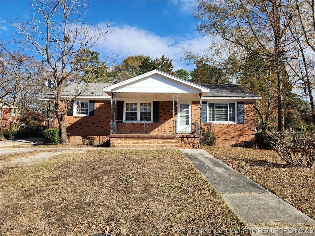1609 Roxie Ave, Fayetteville, NC 28304