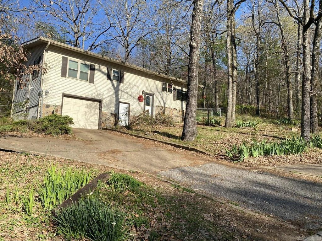 175 Brewer Hill Rd, Batesville, AR 72501