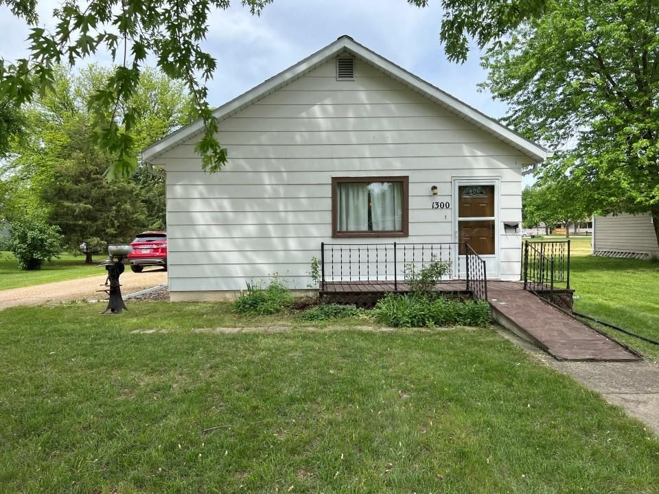 1300 W Main St, Tyndall, SD 57066 Trulia