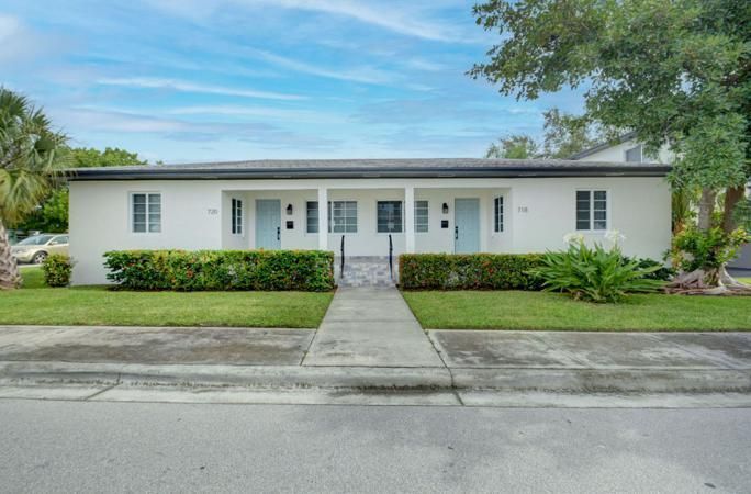 720 11th Ave N #1, Lake Worth, FL 33460