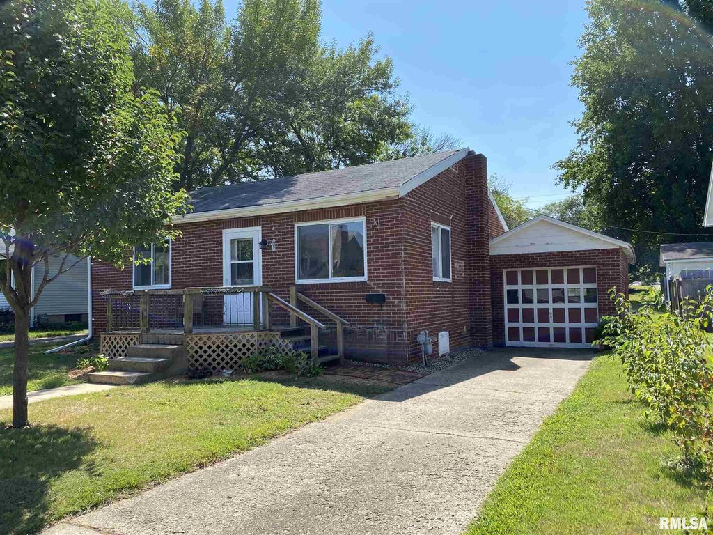 709 E Adams St, Havana, IL 2 Bed, 1 Bath SingleFamily Home 31