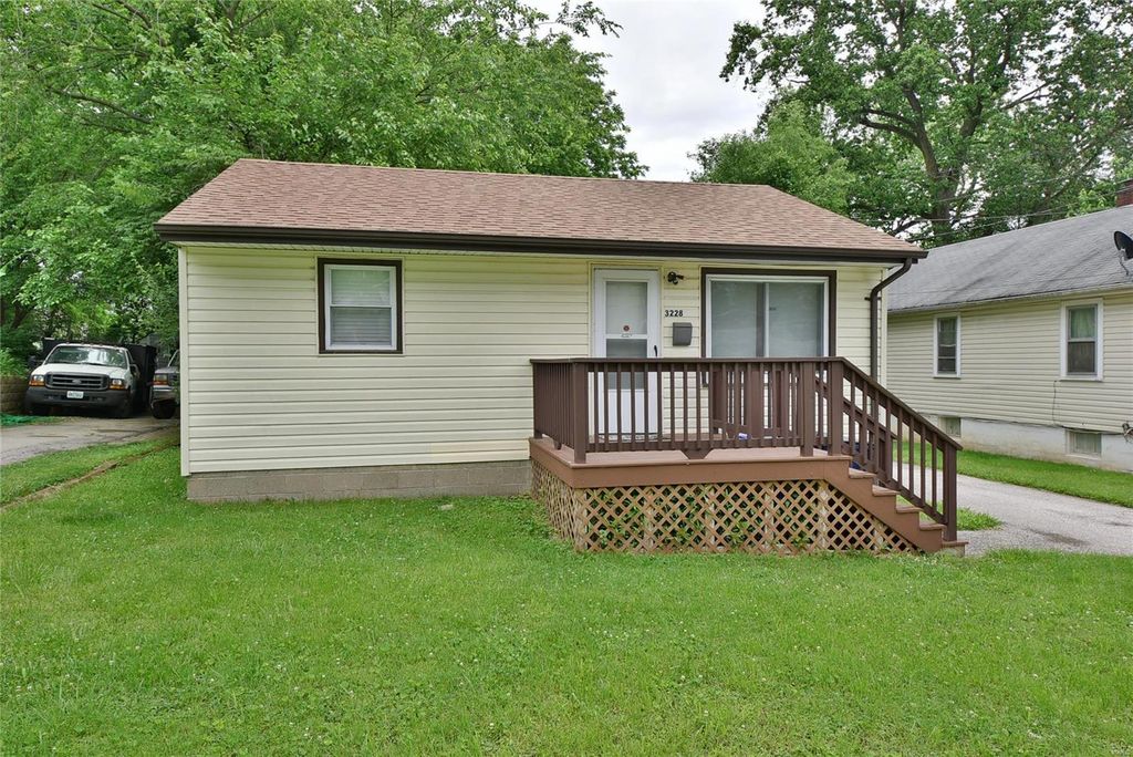 3228 Coles Ave, Saint Louis, MO 63114