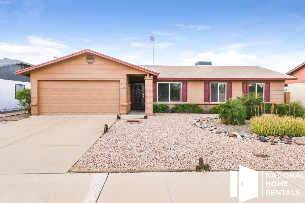 712 S 34th St, Mesa, AZ 85204