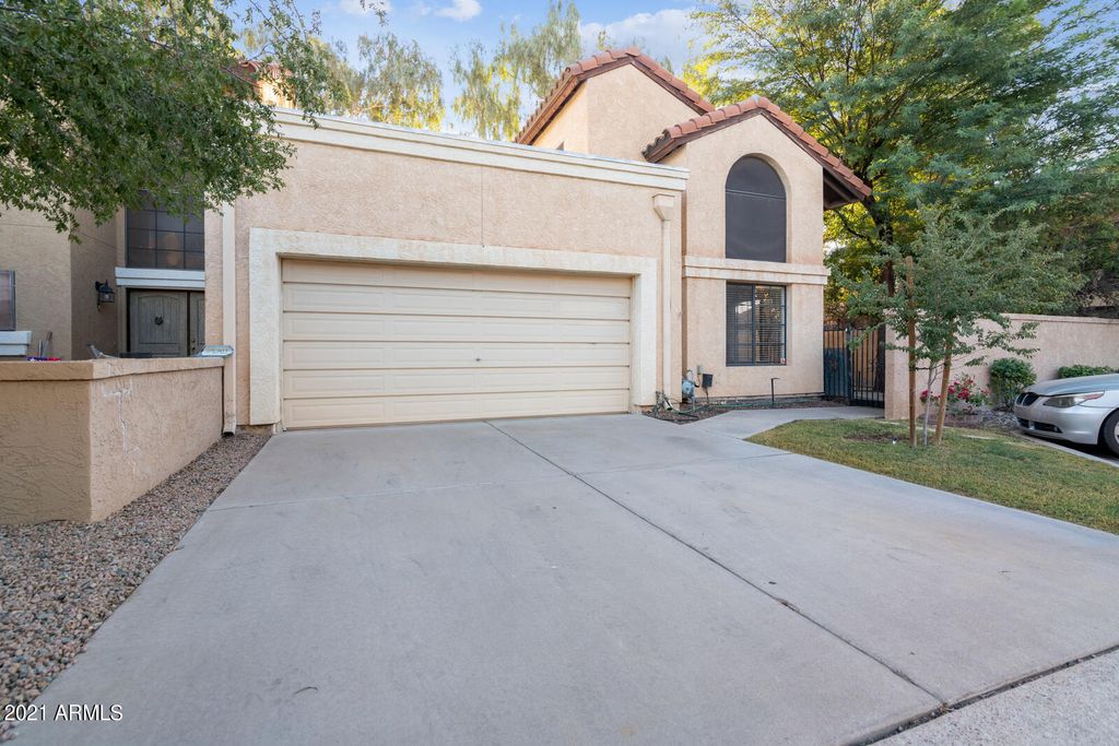 2033 N Sunset Dr, Chandler, AZ 85225