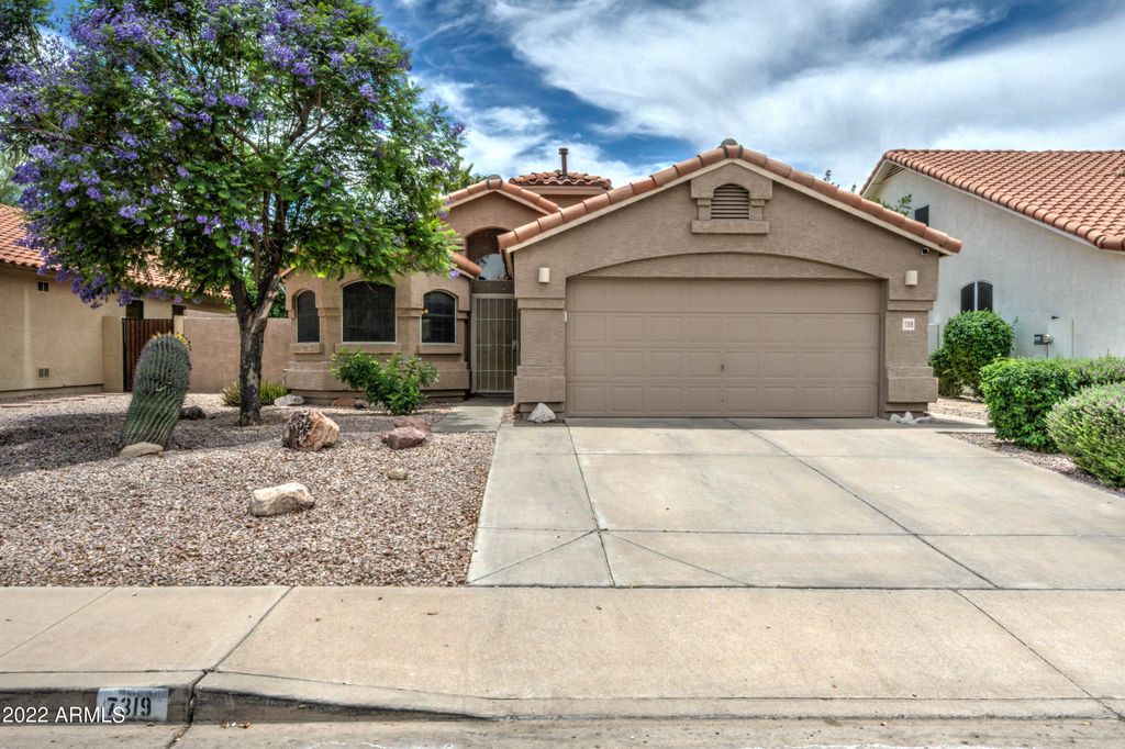 7319 E Lindner Ave, Mesa, AZ 85209