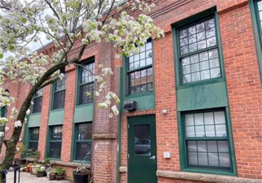 1 Front St #201, New Haven, CT 06513