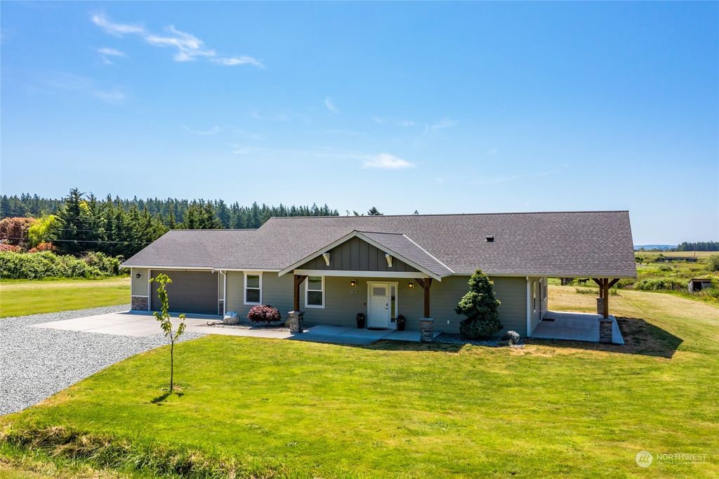 11 W Green Valley Road, Oak Harbor, WA 98277