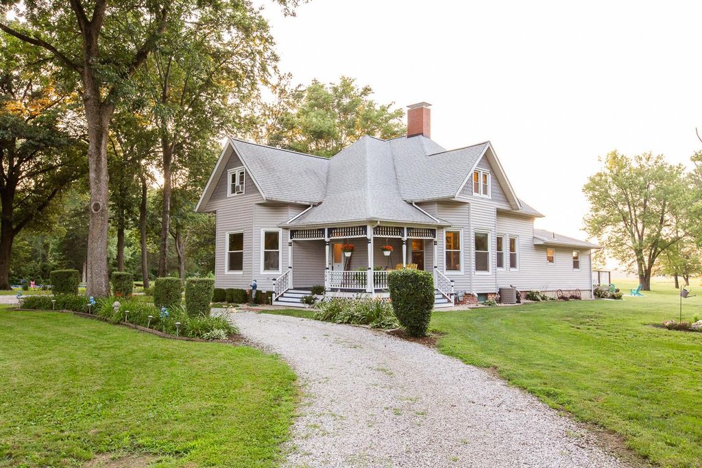 504 W Walnut Hill Rd, Okawville, IL 62271