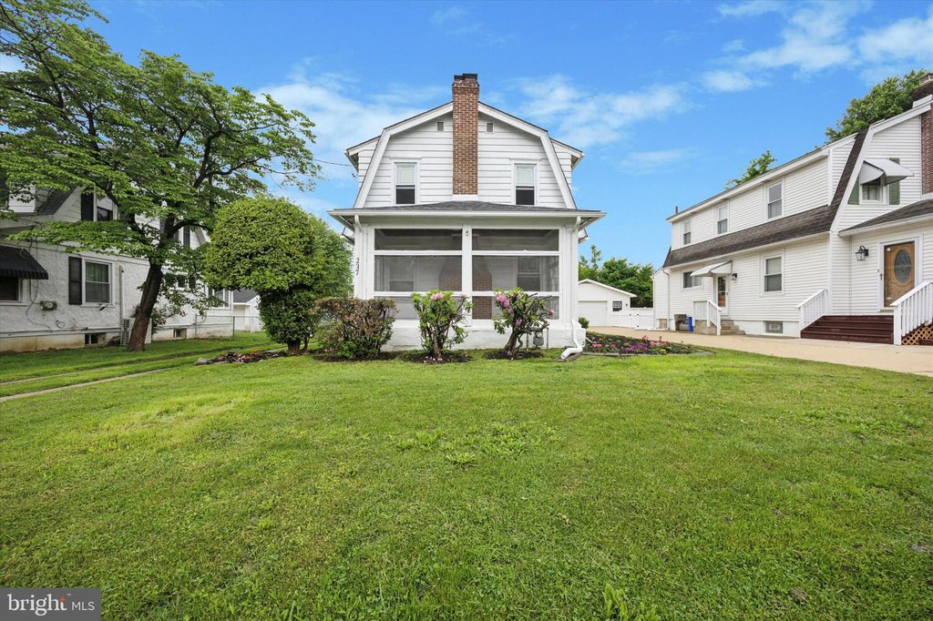 237 W  Roland Rd, Brookhaven, PA 19015