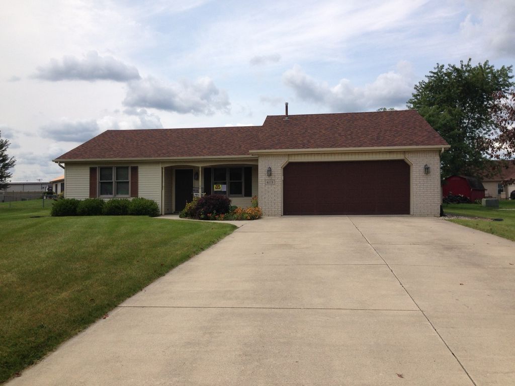 613 N  Hurstland Ct, Columbia City, IN 46725