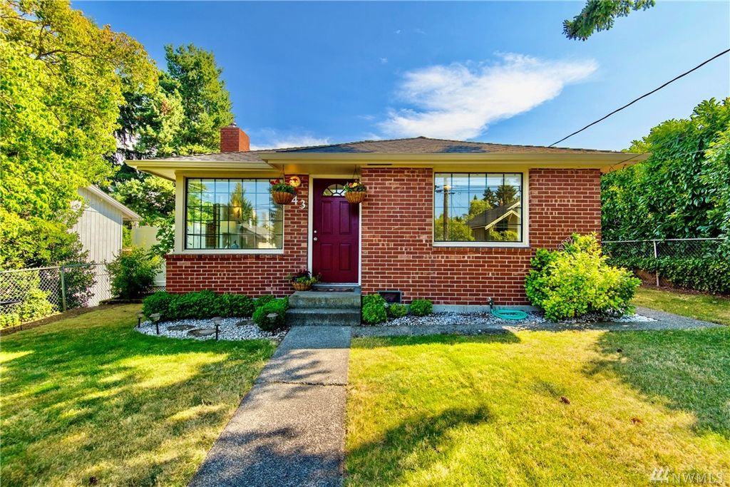 643 NW 88th St, Seattle, WA 98117