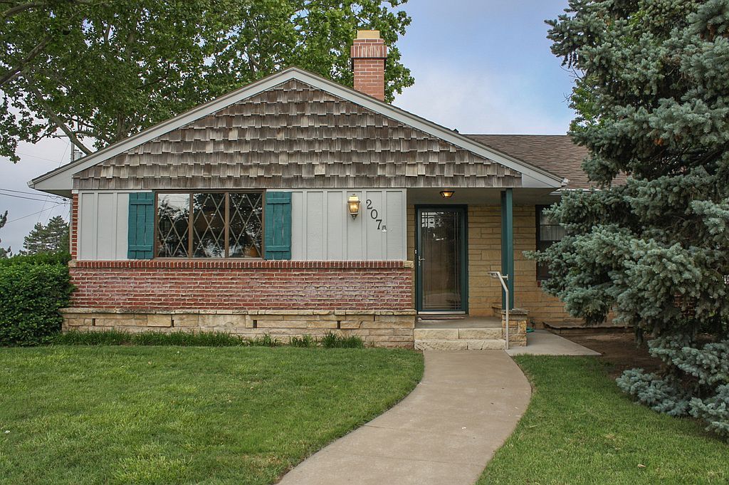 207 Lawrence St, Pratt, KS 67124