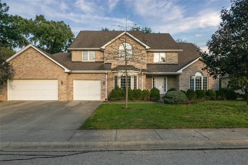 4403 Kestrel Ct, Columbus, IN 47203
