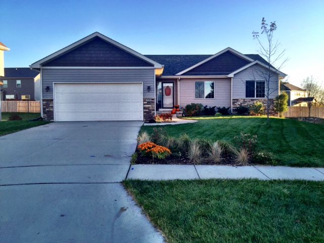 120 SE Hazelwood Dr, Waukee, IA 50263