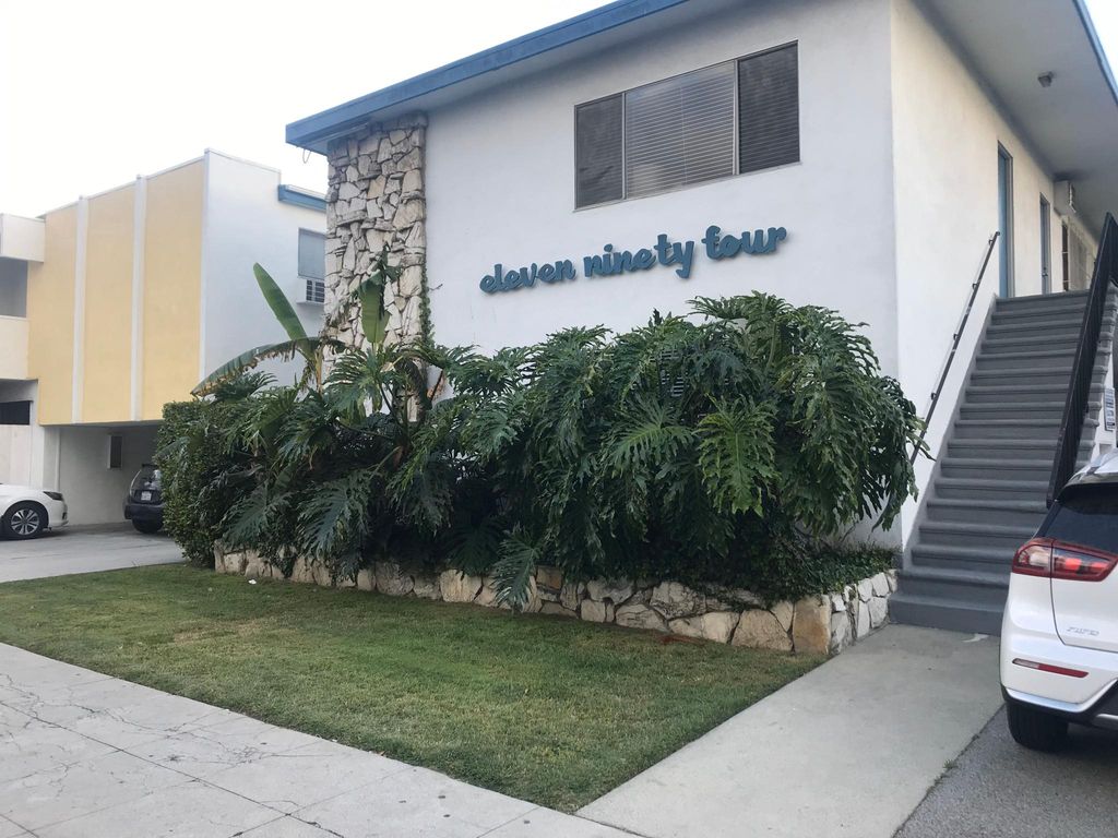 1194 W 30th St #4, Los Angeles, CA 90007