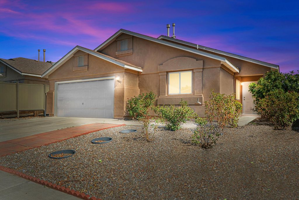 9027 Starboard Rd NW, Albuquerque, NM 87121