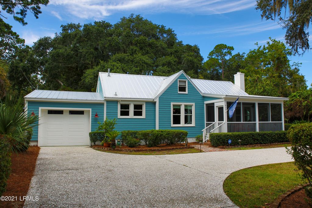 830 Ribaut Rd, Beaufort, SC 29902