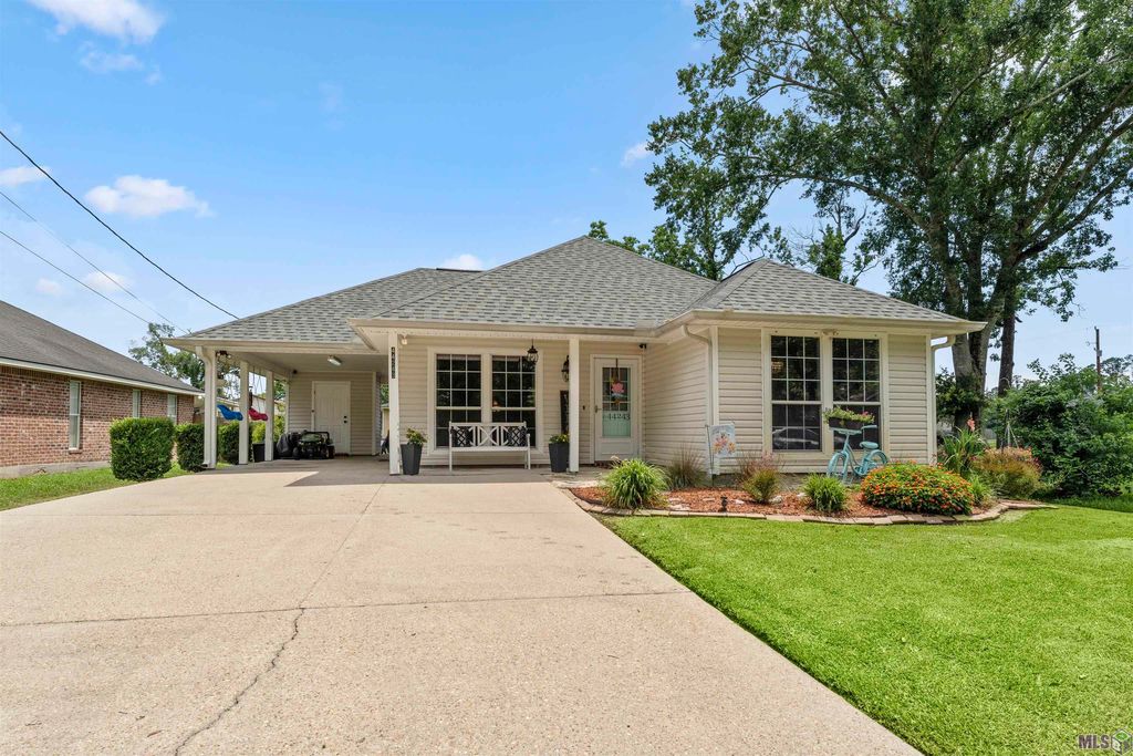 44243 Joseph St, Sorrento, LA 70778 See Estimated Value