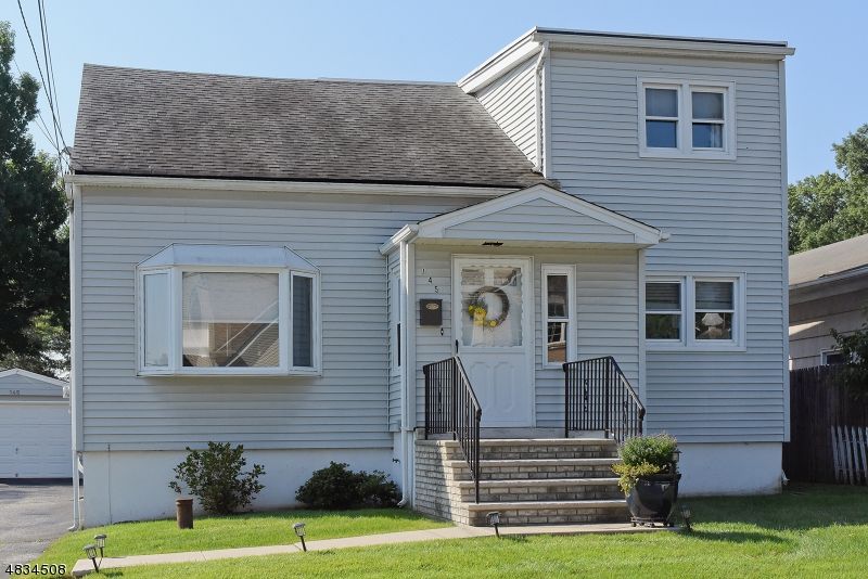 145 Carolyn Ave, Colonia, NJ 07067
