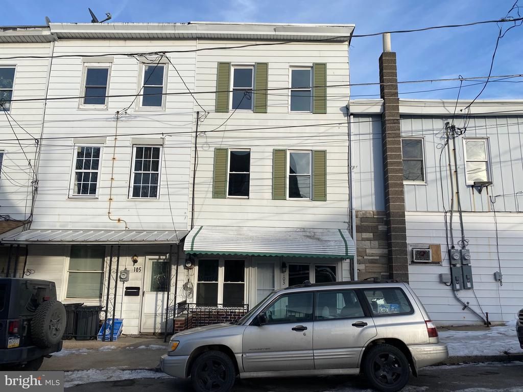 103 N White St, Shenandoah, PA 17976