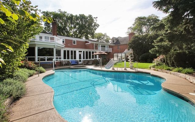 730 N Washington Ave, Park Ridge, IL 60068