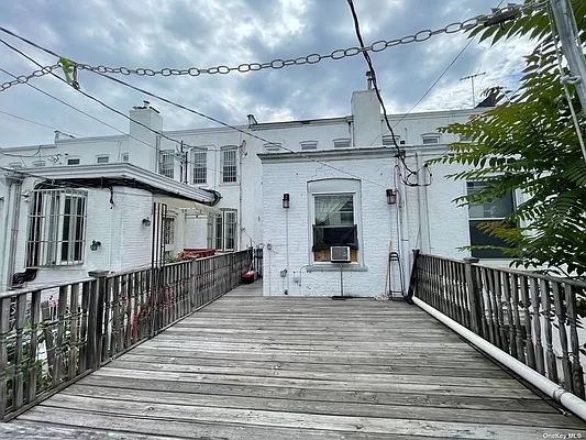 1792 W 9th St, Brooklyn, NY 11223
