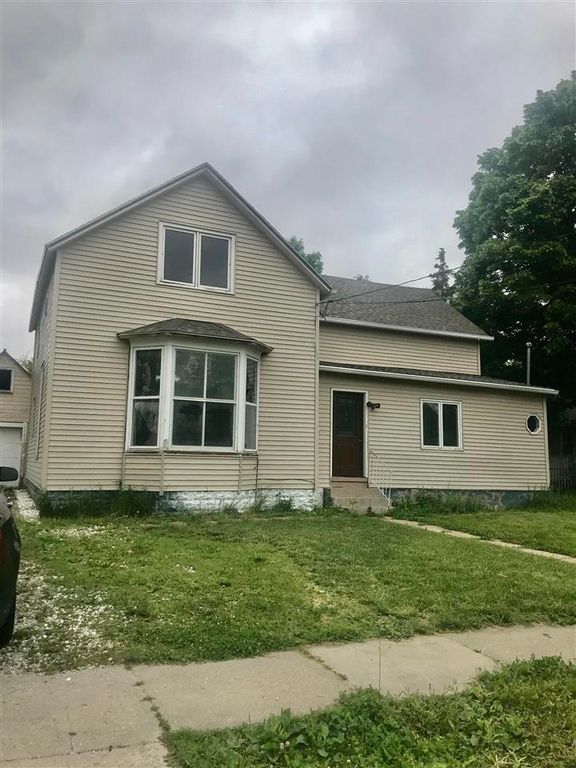 404 E 2nd St, Madison, NE 68748