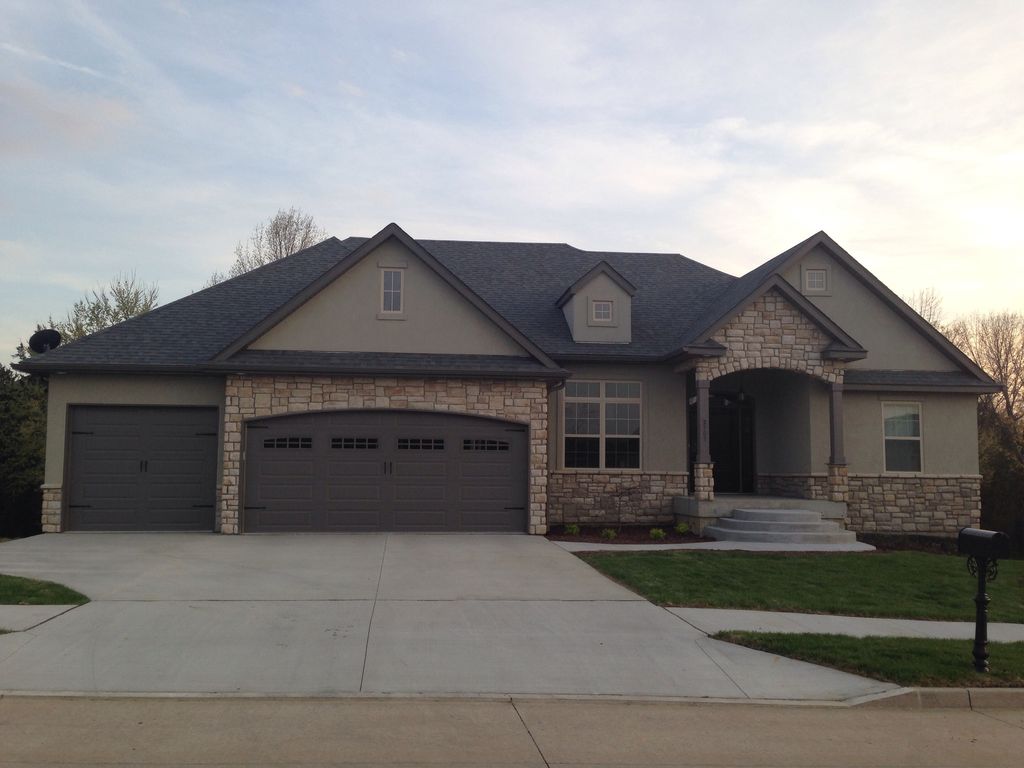2707 Rutherford Dr, Columbia, MO 65201