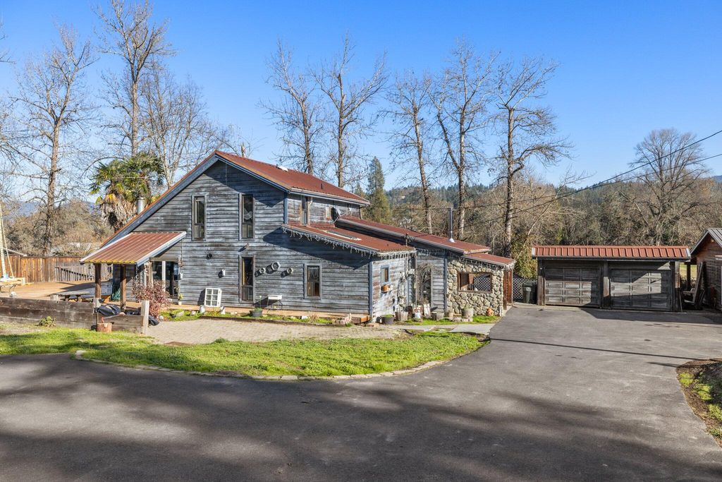 2935 New Hope Rd, Grants Pass, OR 97527