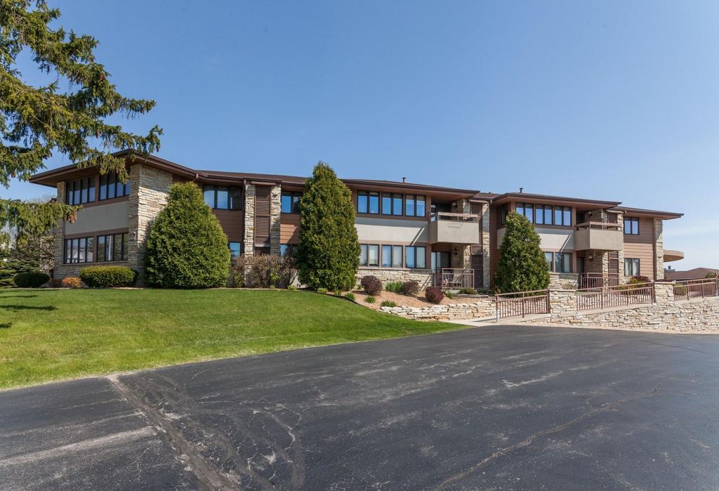 N88W16554 MAIN ST MENOMONEE FALLS WI 53051 UNITED STATES visual data 7