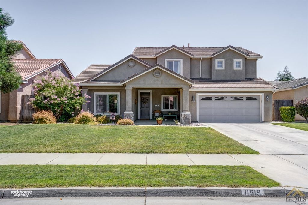11519 Revolution Rd, Bakersfield, CA 93312