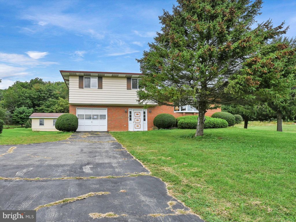 1345 Chestnut Rd, Orwigsburg, PA 17961