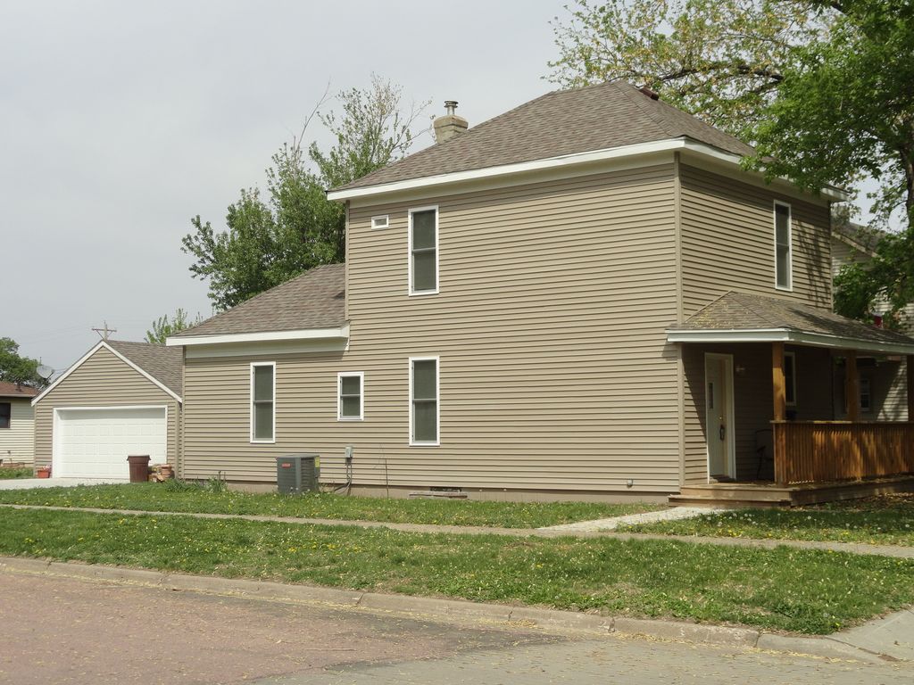 600 E 6th St, Yankton, SD 57078 Trulia
