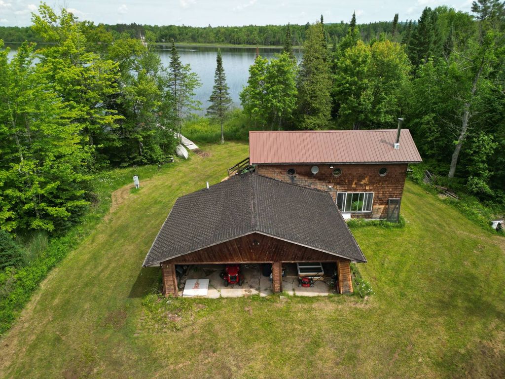 view 9th full size image of this home