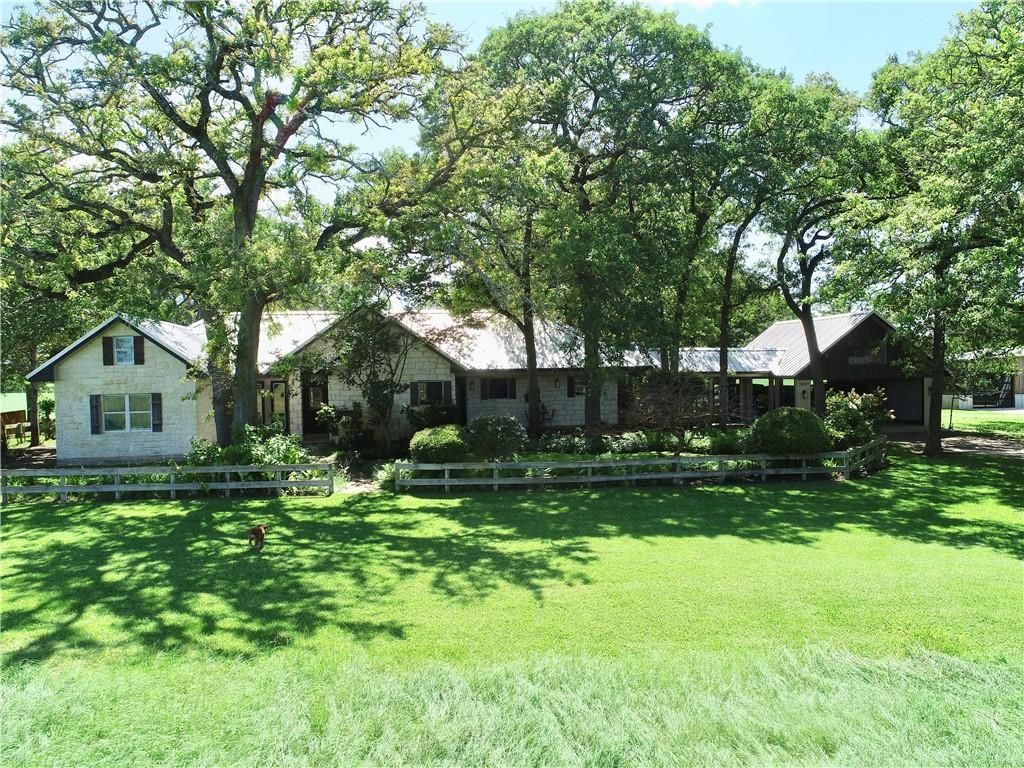 2659 County Road 405, Lexington, TX 78947