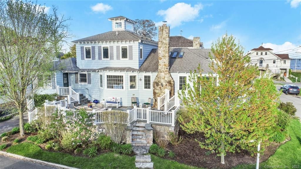 22 Park Ln, Norwalk, CT 06854