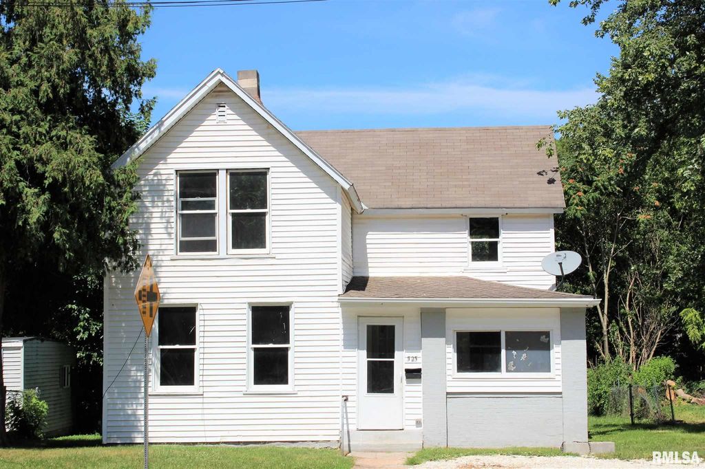 525 Peck St, Galesburg, IL 61401