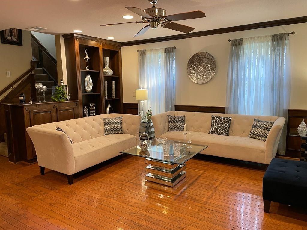 452 N Post Oak Ln, Houston, TX 77024