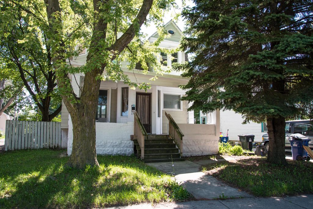 1519 Taylor Ave, Racine, WI 53403
