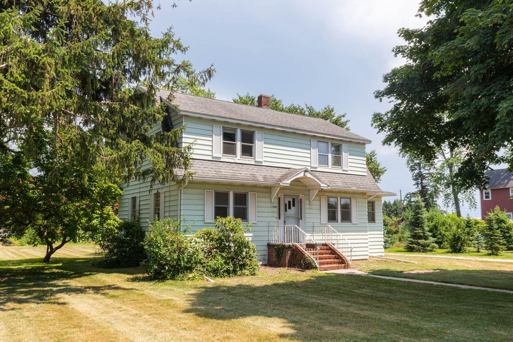 9105 3rd St, Baroda, MI 49101 | MLS# 25031376 | Trulia
