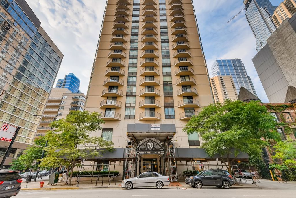 70 W  Huron St #1110, Chicago, IL 60654