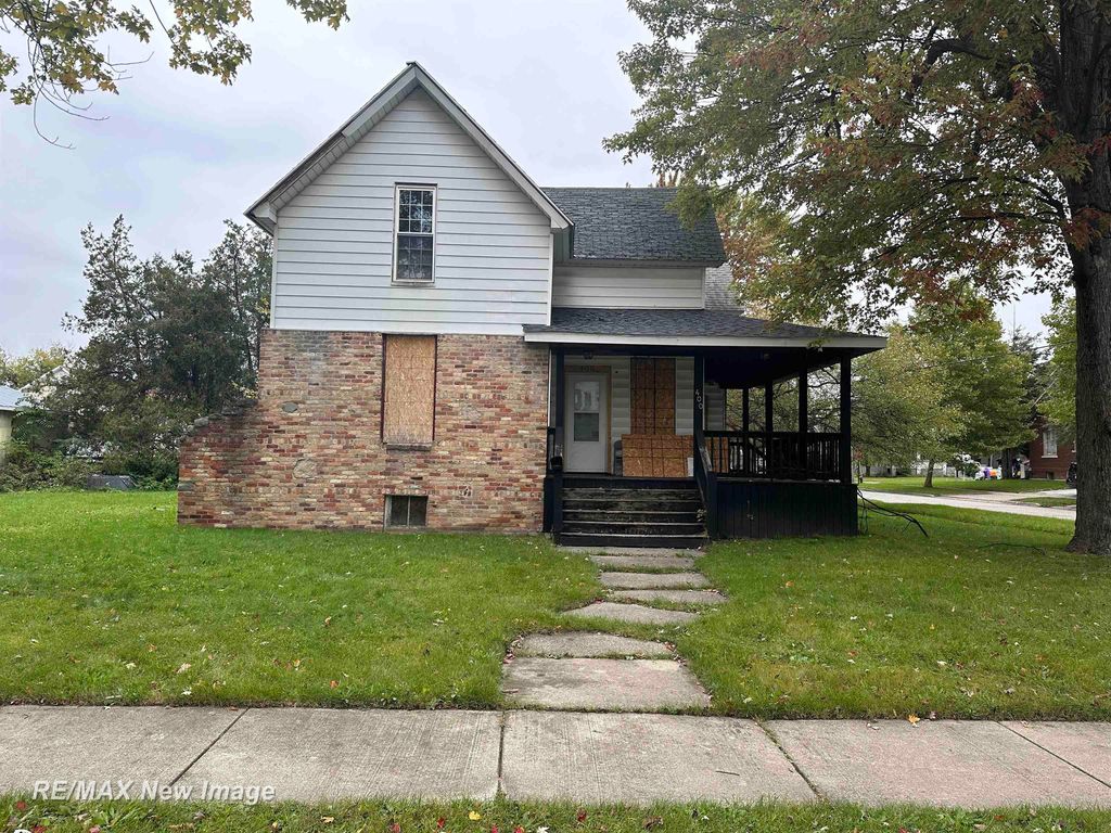 400 W  John St, Bay City, MI 48706