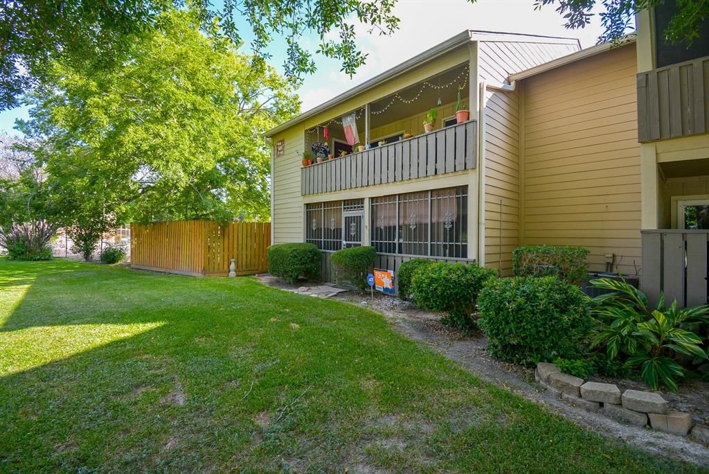 5005 Georgi Ln #38, Houston, TX 77092