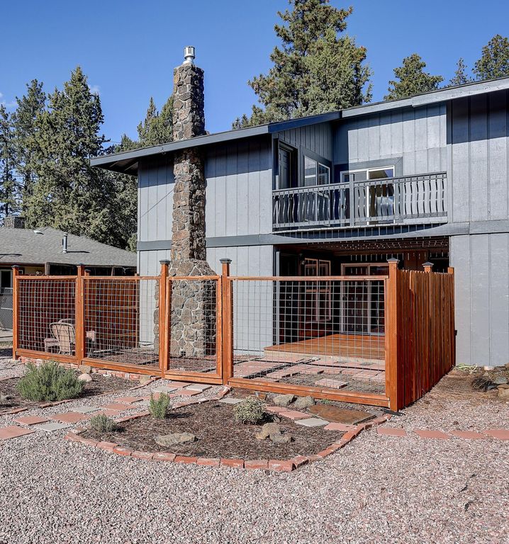 20390 Fairway Dr #1, Bend, OR 97702