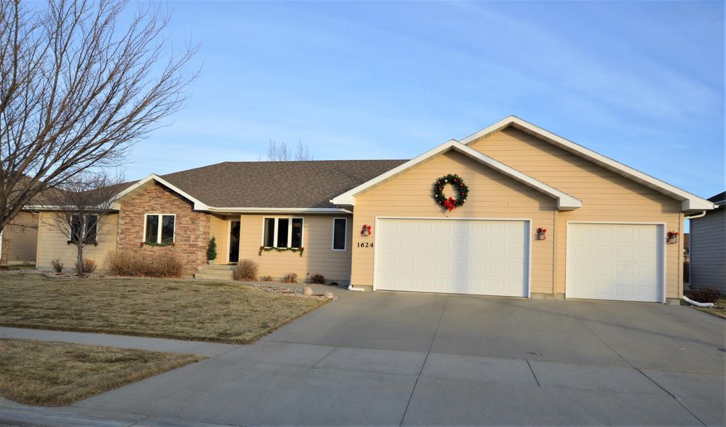 1624 Norwood Dr, Aberdeen, SD 57401 Trulia