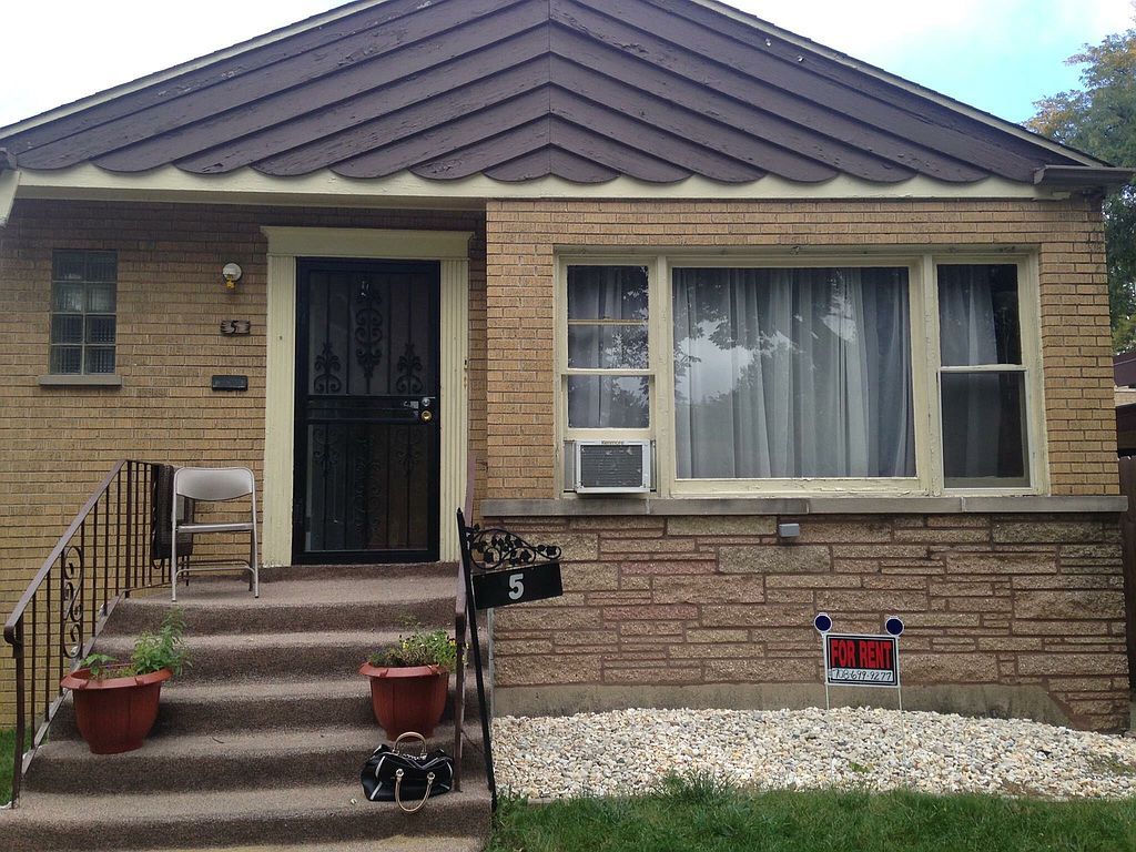 5 W 146th St, Riverdale, IL 60827