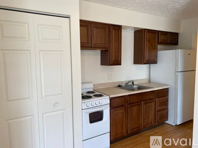 208 Perry St #11, Sandusky, OH 44870