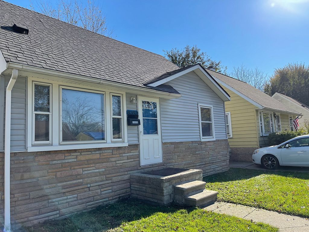 6353 Dean St, Taylor, MI 48180