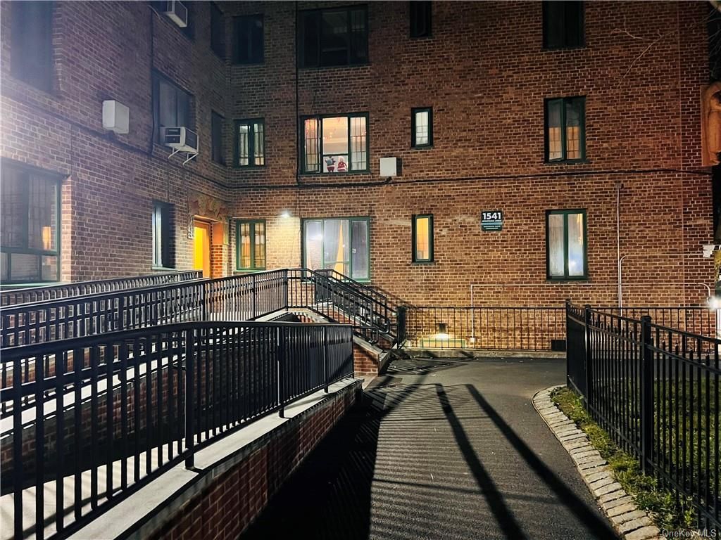 1541 Metropolitan Avenue UNIT 8C, Bronx, NY 10462 MLS H6280729 Trulia